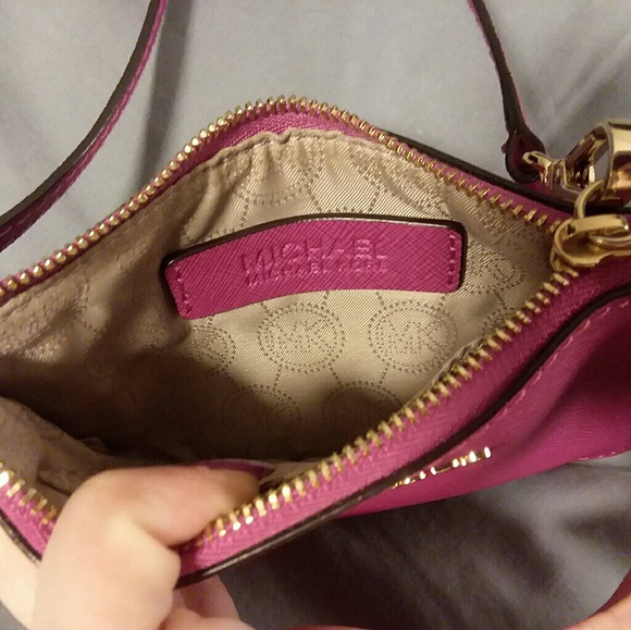 Mk wristlet - Picture 2 of 3